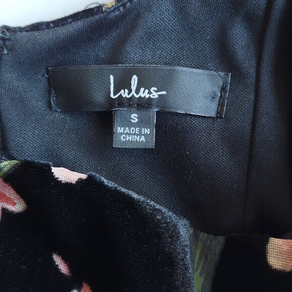 Lulus Black Velvet Floral Jumpsuit Moody Hues Edgy Dark Coquette Size Small EUC - Picture 11 of 12